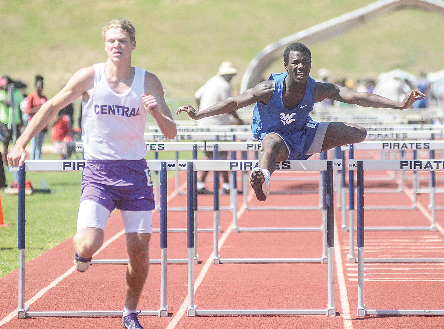 Blue Devils compete in 3A state meet The Oxford Eagle The Oxford Eagle