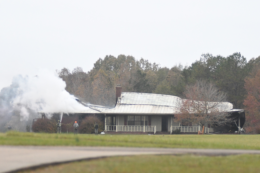 Wildrose Kennels suffers total loss in 5hour fire The Oxford Eagle