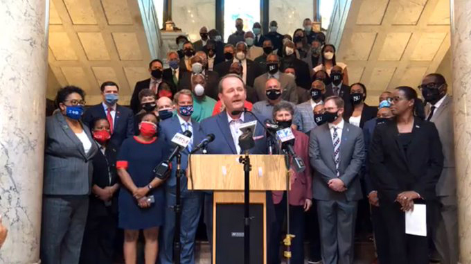 Kermit Davis, Ole Miss head coaches lobby to change state flag - The