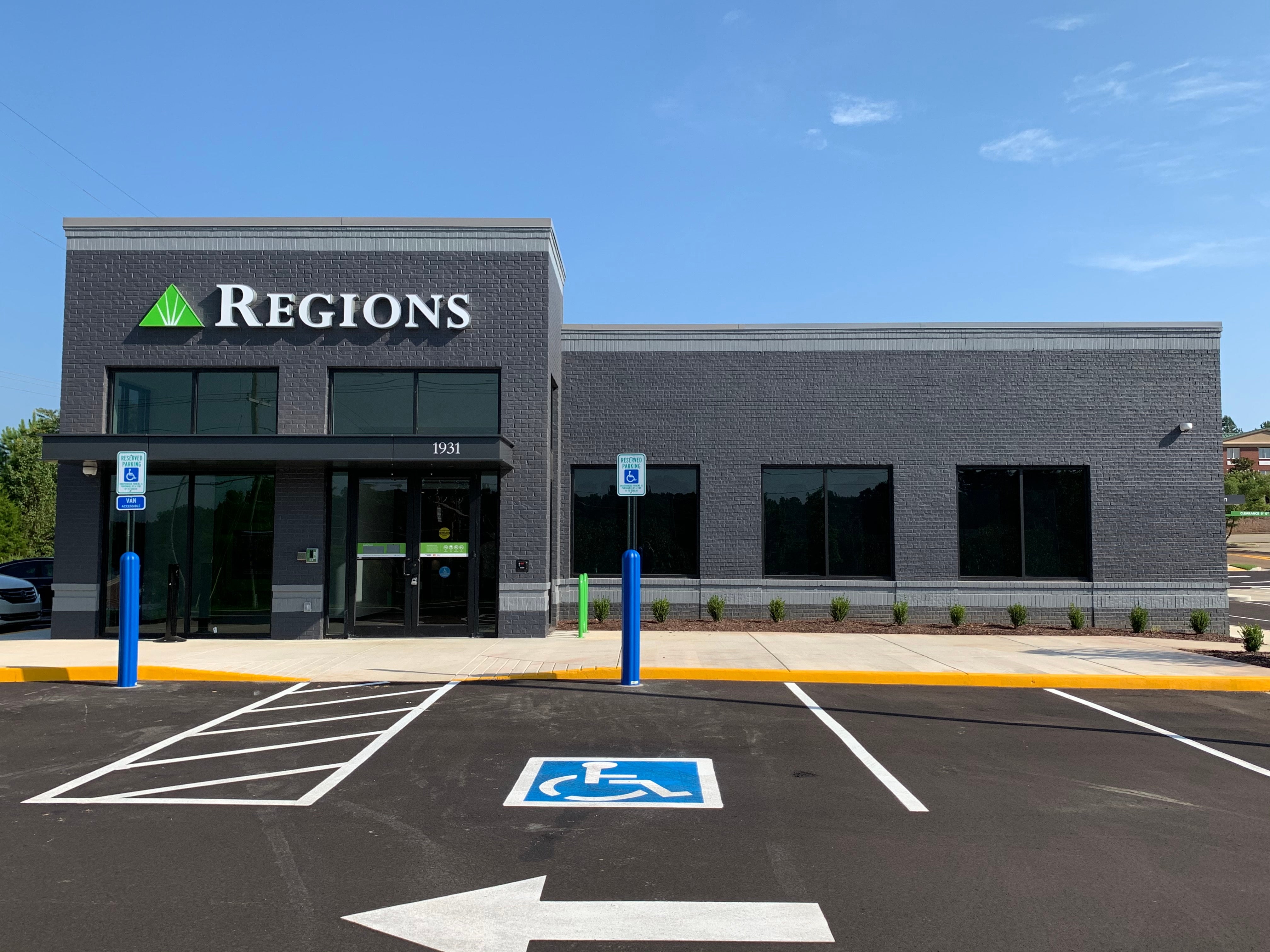Regions Bank opens at new location on Jackson Avenue - The Oxford Eagle |  The Oxford Eagle